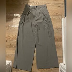 ZARA gray pleated wide leg Dress Pants Trousers S